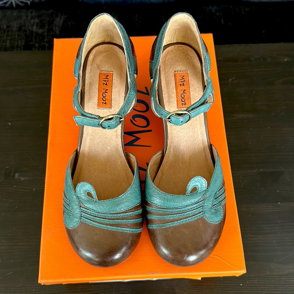 Miz Mooz Eloy heels, size 6. Brown/ teal front buckle strap.